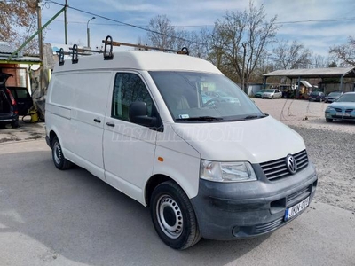 VOLKSWAGEN TRANSPORTER T5 1.9 TDI 272000.-KM