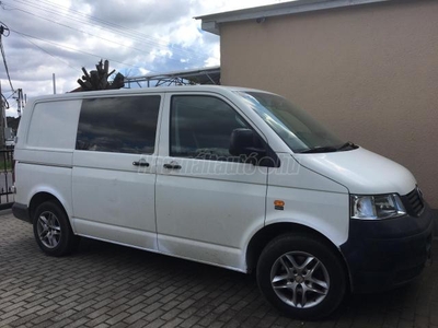 VOLKSWAGEN TRANSPORTER T5 3 fős 2.5 TDI Magyar 1 tulajdonos