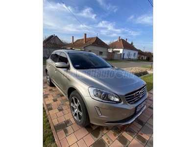 VOLVO XC60 2.0 D [D4] R-Design Kinetic Geartronic FWD