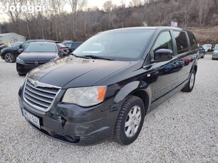 Chrysler GRAND Voyager 2.8 CRD Touring (Automat...