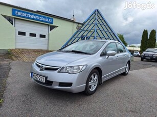 Honda Civic 1.8 Es Sedan Magyarországi