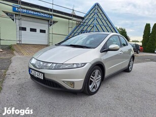 Honda Civic 1.8 Sport Magyarországi Magas Felsz...