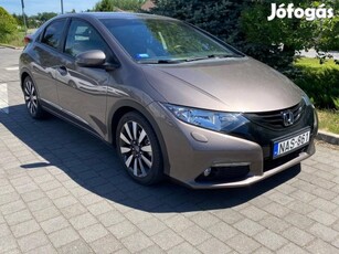 Honda Civic 1.8 Sport Magyar---71.000km---Sérül...