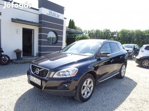 Volvo XC60 2.4 D [D3] Momentum Geartronic 4x4!!...