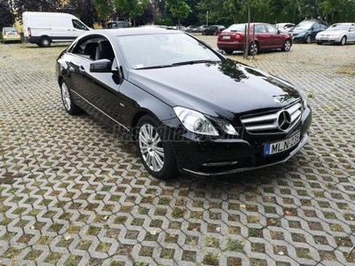 MERCEDES-BENZ E 200 CGI BlueEFFICIENCY Elegance 7G-TRONIC