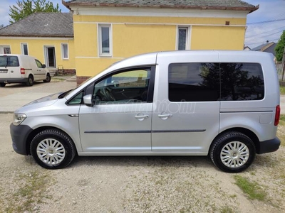 VOLKSWAGEN CADDY 2.0 TDI SCR BMT Trendline DUPLA TOLÓAJTÓ TEMPOMAT DUPLA DIGIT KLIMA VÉGIG MÁRKASZERVIZELT