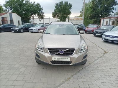 VOLVO XC60 2.4 D Kinetic Geartronic AWD+2 ÉV GARANCIÁVAL+1.TULAJ+SZ.KÖNYV+FÉLBŐR+NAVI+RADAR+ROZSDAMENTES+GYÖNYÖRŰ+