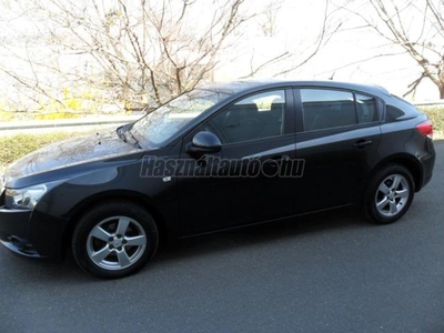 CHEVROLET CRUZE 1.6 LT Plus 132.800Km.TEMPOMAT. DIGIT KLÍMA.PARKRADAR