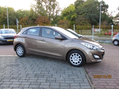 HYUNDAI I30 1.4i Comfort Facelift-Radar-Led-Friss szerviz-6-sebességes-106.000KM!!