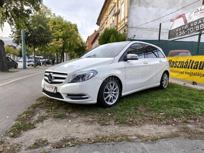 MERCEDES-BENZ B 250 BlueEFFICIENCY (Automata) Navi.félbőr belső.tempomat. tolatókamera. parkradar elöl hátul.ülésfűtés. xenon