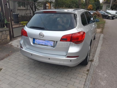 OPEL ASTRA J 1.6 CDTI Start-Stop Enjoy