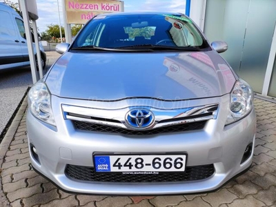 TOYOTA AURIS 1.8 HSD SOL NAVI