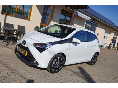 TOYOTA AYGO 1.0 x-play THM 5.9%-tól! - Mo-i - CSUPÁN 17e KM FUTÁS - ELSŐ TULAJDONOSTÓL!