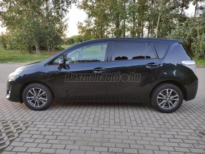 TOYOTA VERSO 2.0 D-4D Live