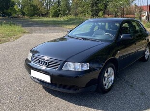 AUDI A3 1.6 Attraction Komfort