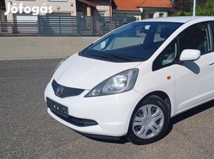 Honda Jazz 1.2 Trend Végig Vezetett Szervizkönyv!