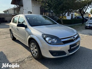 Opel Astra H 1.6 Essentia Tempomat ! Új Fékek !...