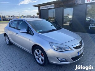 Opel Astra J 1.6 Essentia