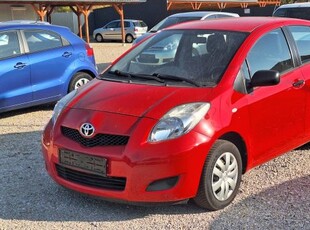 Toyota Yaris 1.0 LIFE Első tulajdonostól. sérül...