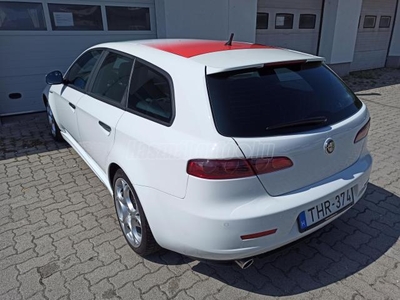 ALFA ROMEO 159 SW 1.8 TBi Distinctive 5E KM MOTOR. XENON. ÜLÉSFŰTÉS