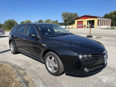 ALFA ROMEO 159 SW 2.2 JTS Distinctive Selespeed ABS+ DIGITKLÍMA !!!