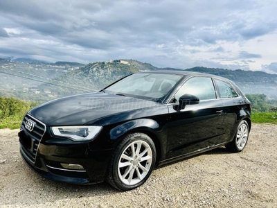 AUDI A3 2.0 TDI Attraction S-LINE-NAVI-XENON-DIGIT KLÍMA