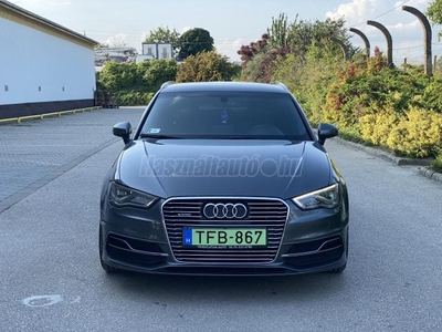 AUDI A3 Sportback 1.4 TFSI Attraction S-tronic e-tron S-Line