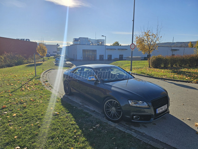 AUDI A5 Coupé 3.0 TDI DPF quattro