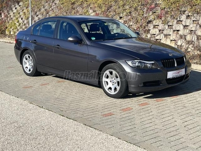 BMW 318i NAVI / KLÍMA / TOLATÓ RADAR / GYÖNYÖRŰ EGEYEDI BELSŐ