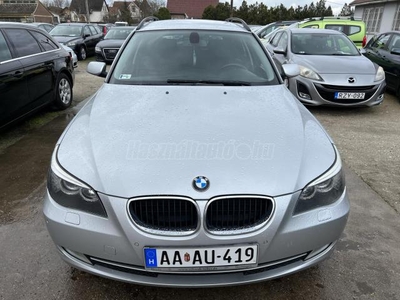 BMW 520d Touring SZERVIZKÖNYVES