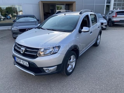 DACIA SANDERO 0.9 TCe Stepway Arctic I. TULAJ! VEZETETT SZERVIZKÖNYV! KEVÉS KILOMÉTER!