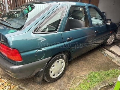 FORD ESCORT 1.3 Club