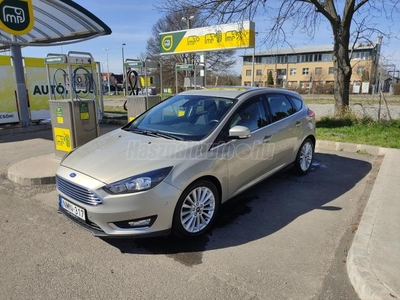 FORD FOCUS 1.5 TDCI Titanium Nyitható tető.beparkolo. fűthető ül.korm. szélvédő.v horog