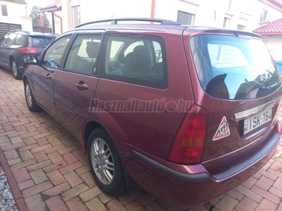 FORD FOCUS 1.6 Ghia