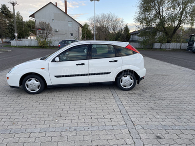 FORD FOCUS 1.6 Trend