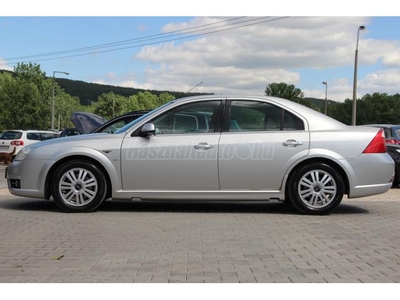 FORD MONDEO 3.0 ST 220