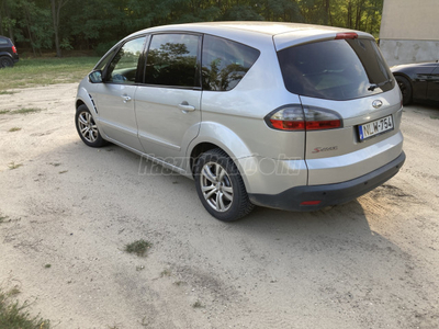 FORD S-MAX 2.0 TDCi Titanium