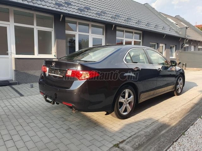 HONDA ACCORD 2.0 Elegance SZERVIZKÓNYV!145000KM!KANYARKÖVETŐ XENON!