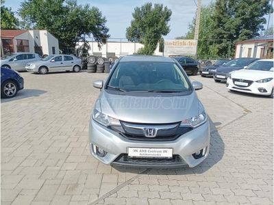 HONDA JAZZ 1.4 Elegance Plus +2 ÉV GARANCIA+1.TULAJ+SZ.KÖNYV+NAVI+KAMERA+RADAR+Ü.FŰTÉS+ROZSDAMENTES+GYÖNYÖRŰ+