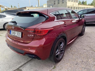 INFINITI Q30 1.6t Business Executive DCT MO-I.SZERVIZKÖNYV.NAVI.NAPFÉNYTETŐ