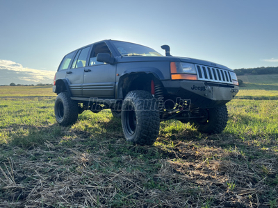 JEEP GRAND CHEROKEE Laredo (Automata)