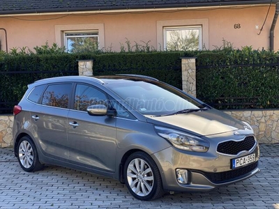 KIA CARENS 1.7 CRDI HP EX Prémium Automata/Magyarországi/ 1 tulajdonos/ Panorámatető/ Ülésfűtés/ Téli-nyári szett!