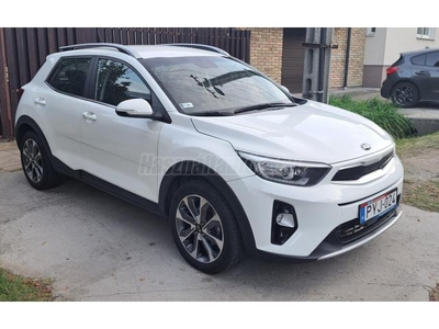 KIA STONIC 1.4 MPI EX Prémium Navi. ülés+kormány fűtés