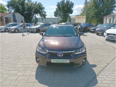 LEXUS CT 200h Executive (Automata) +2 ÉV GARANCIÁVAL+SZ.KÖNYV+KAMERA+ÜLÉSFŰTÉS+ALUFELNI+ROZSDAMENTES+GYÖNYÖRŰ+