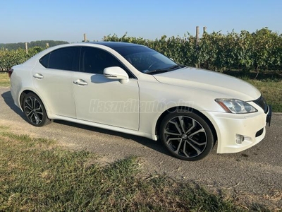 LEXUS IS 250 Mark Levinson&Pre-Crash (Automata)