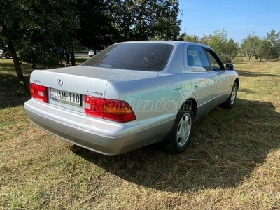 LEXUS LS 400 (Automata)