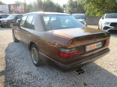 MERCEDES-BENZ 260 E W124