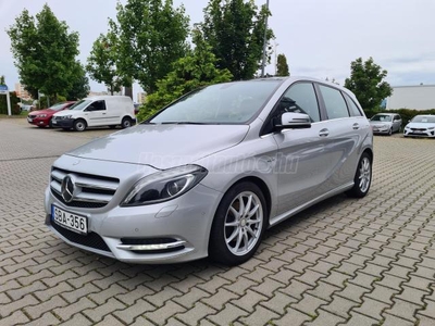 MERCEDES-BENZ B 180 Style Valós km. Leinformált. Nagyon jó műszaki és esztétikai állapot! Xenon fényszóró!