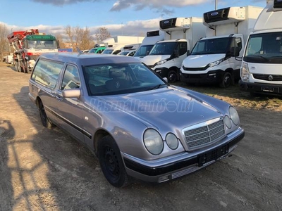 MERCEDES-BENZ E 200 d - Pompakocsi