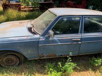 MERCEDES-BENZ W 123 300D